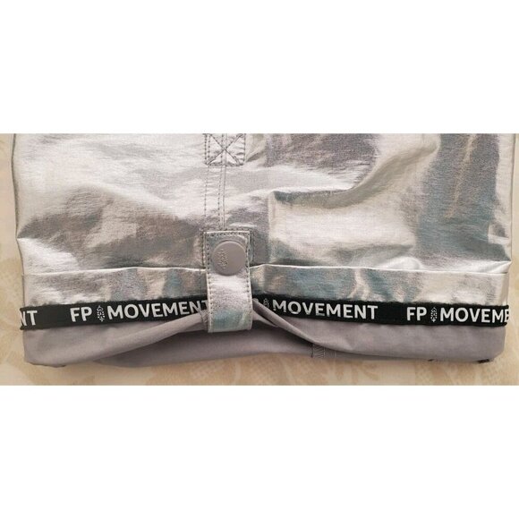 NEW FREE PEOPLE MOVEMENT MESMERIZE ME SHINE PANTS SILVER SZ SMALL - Picture 13 of 15